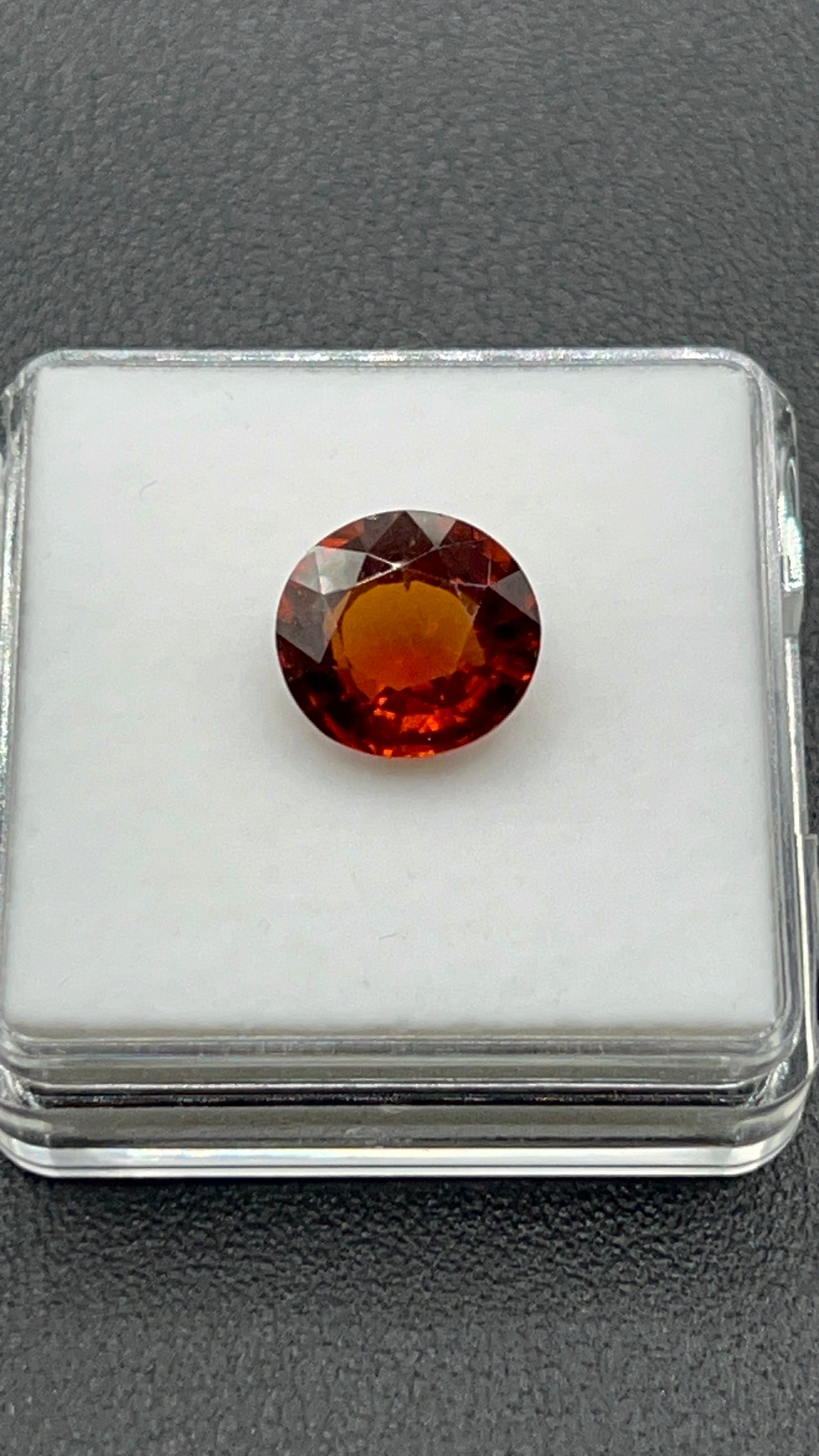 Natural Grossular Garnet (Hessonite)| 8.00 ct | Round Brilliant Mixed | GIA Alumni Lab Report Provided