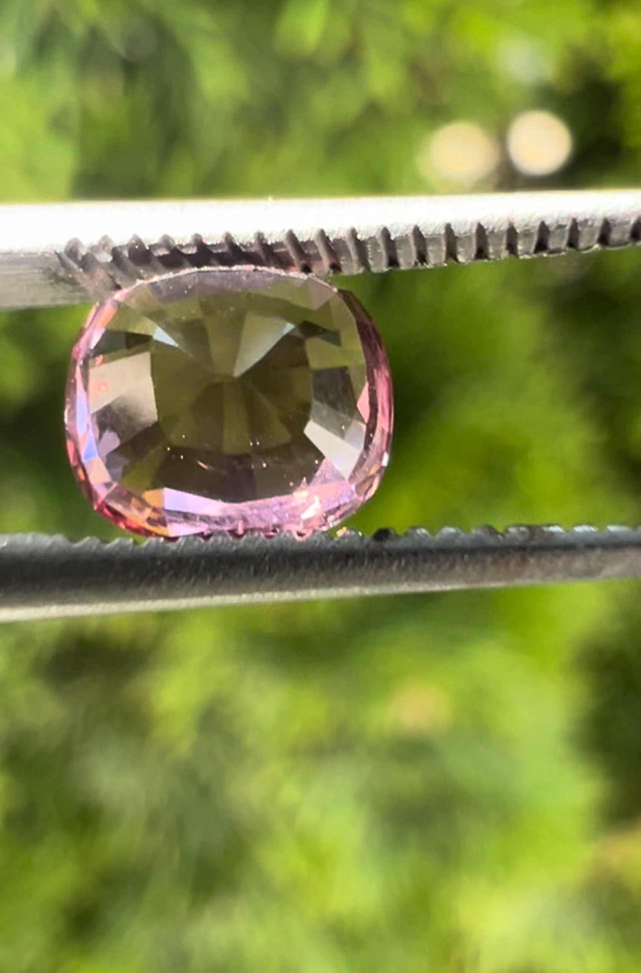 Natural Spinel | 0.80ct | hot pink color | unheated | loose gemstone | origin: Ceylon