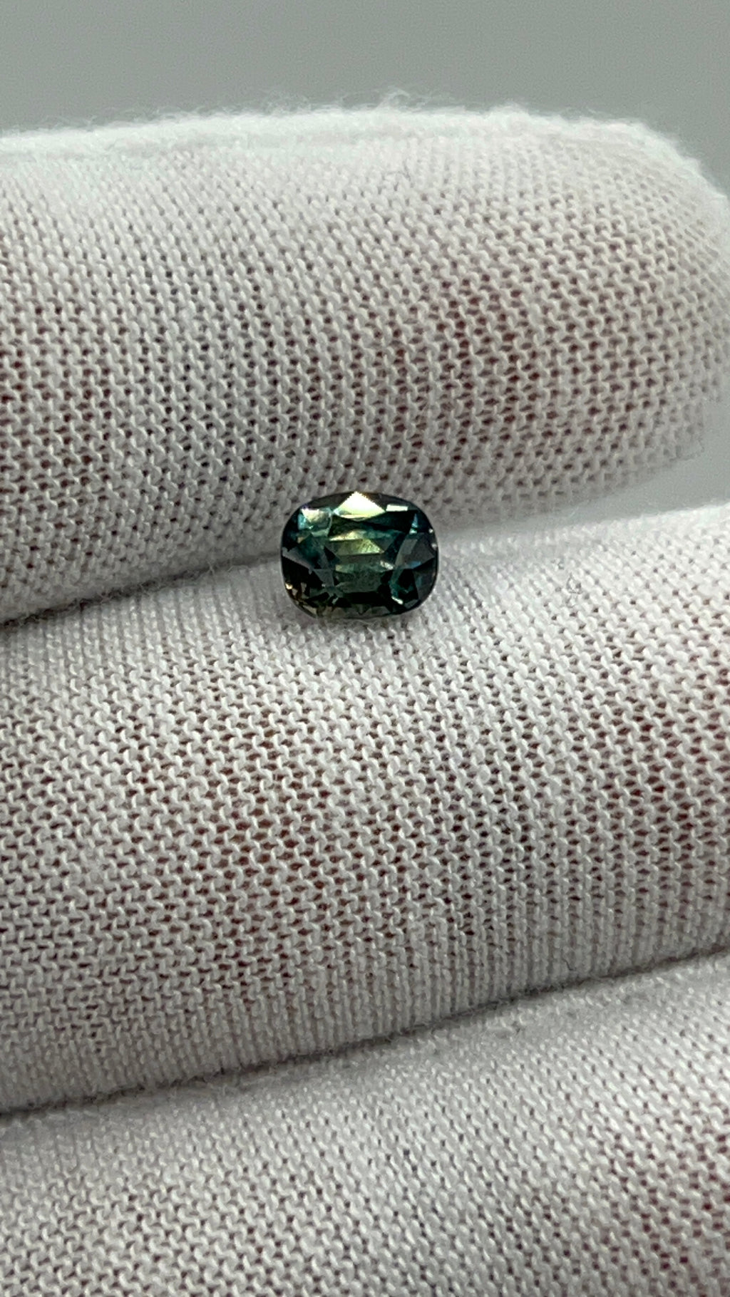 Natural Teal Sapphire | 1.28ct | Blue-Green Colour | Unheated | Free GIA Alumni lab report