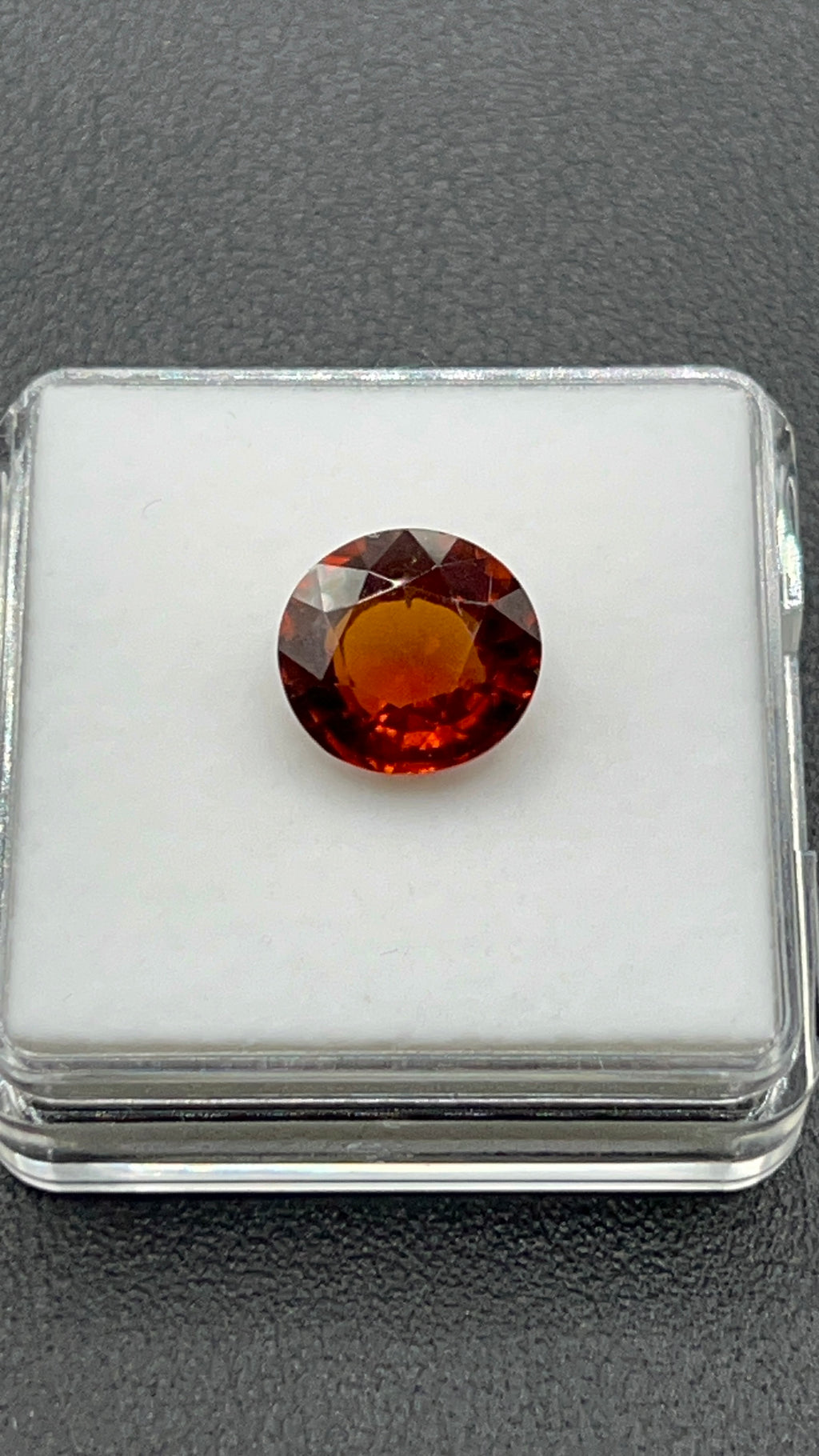 Natural Grossular Garnet (Hessonite)| 8.00 ct | Round Brilliant Mixed | GIA Alumni Lab  Report Provided