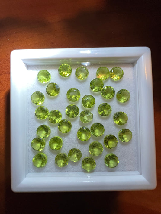 Natural Peridot Lot | 22 cts total | 32 stones | Clean and good Luster | Ideal for custom Jewelry