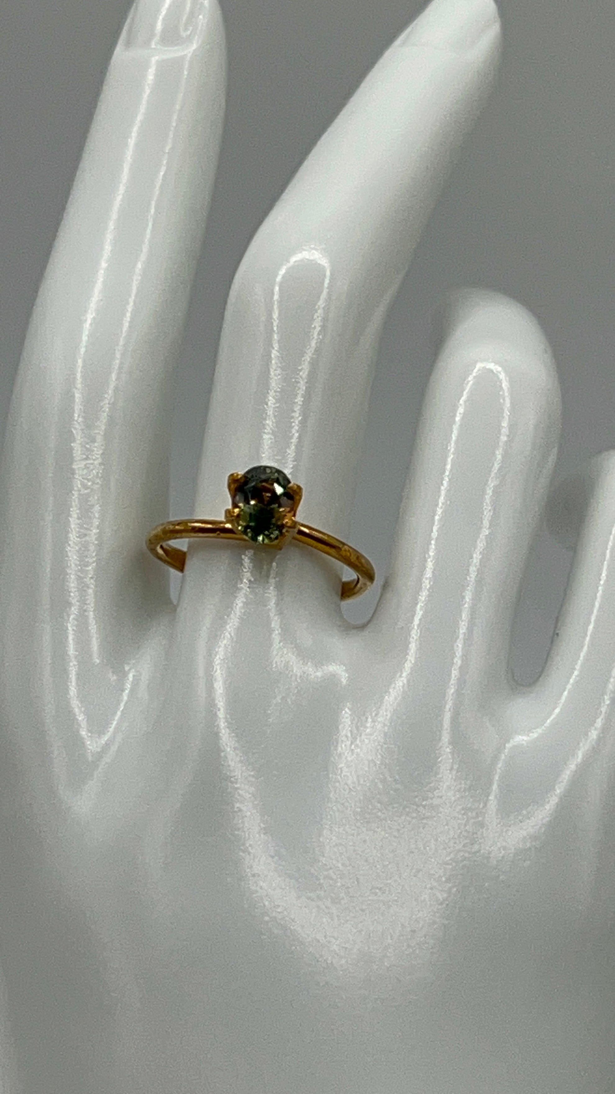 Natural Teal Sapphire | 1.65ct | Oval Mixed Cut | GIA Alumni Certificate Provided