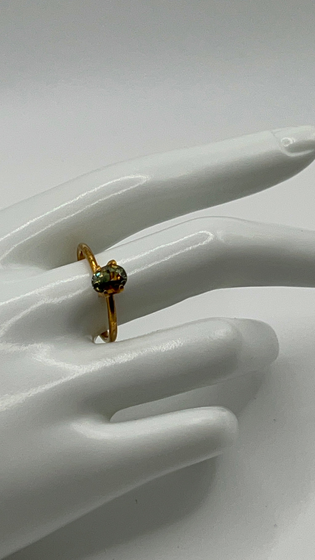 Natural Teal Sapphire | 1.65ct | Oval Mixed Cut | GIA Alumni Certificate Provided