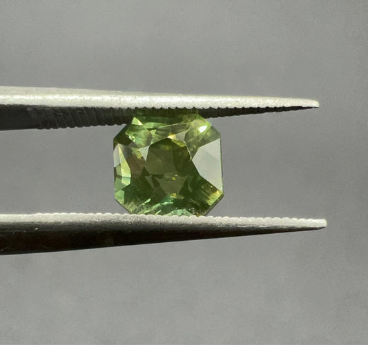 Natural Green Sapphire | 1.09ct | Heated | GIA Alumni Certificate provided