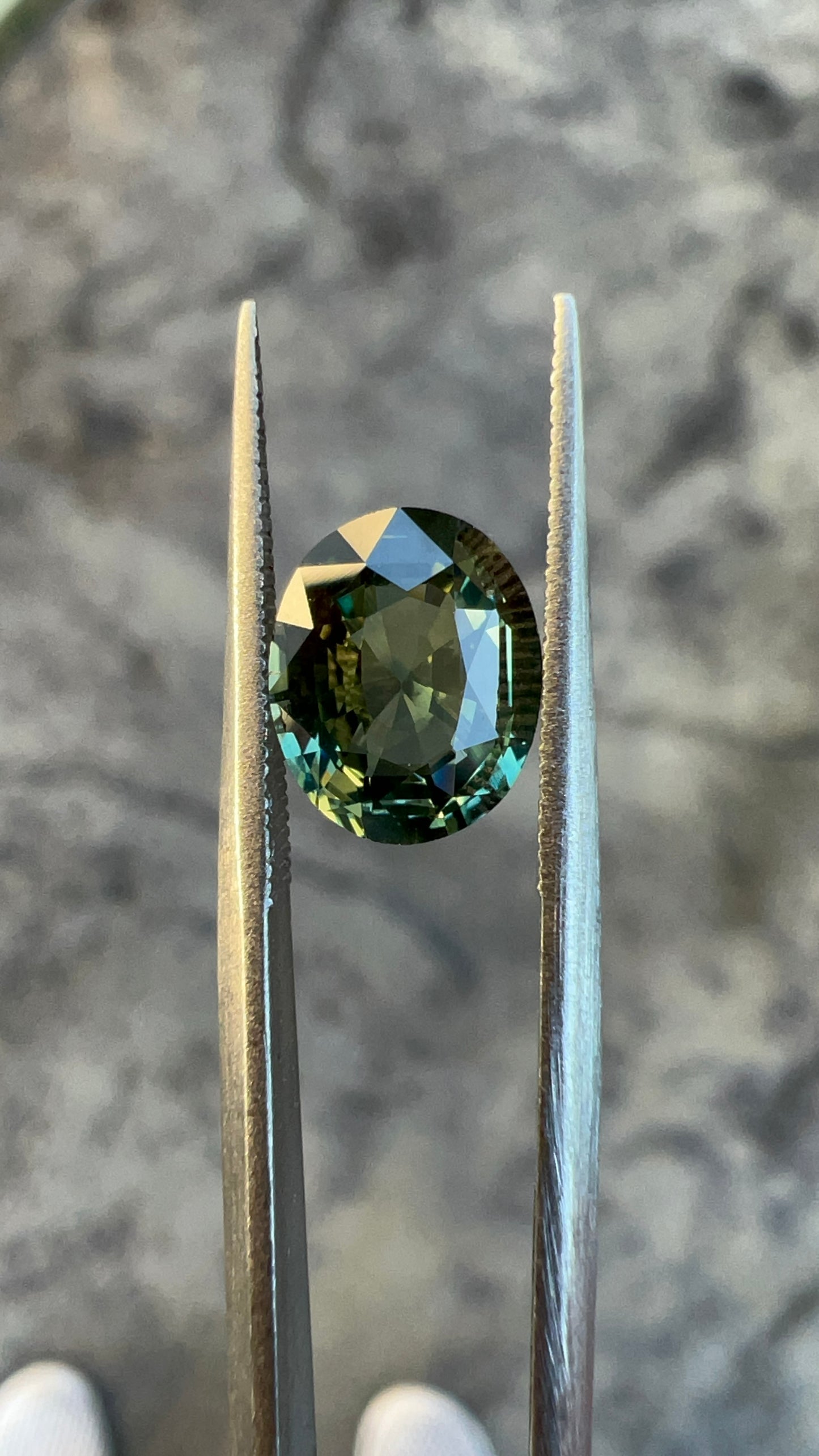 Natural Teal Sapphire | 1.60 ct | Unheated | Oval shape | Brilliant Mixed Cut | GIA Alumni Lab Report Provided