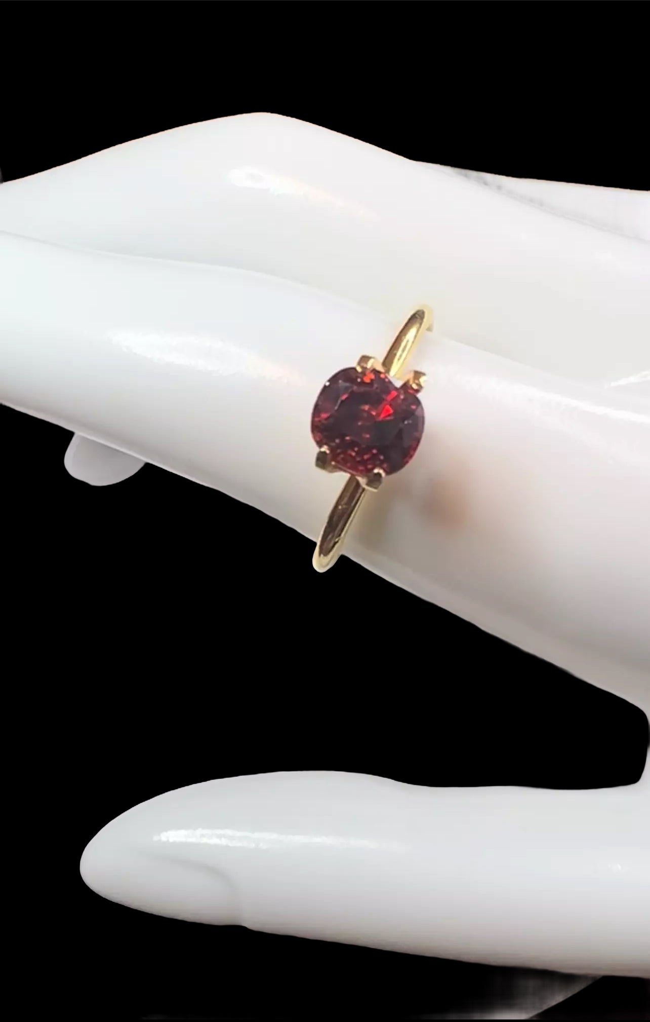 Rhodolite Garnet | 2.10ct | loose Gemstone | loop clean gemstone