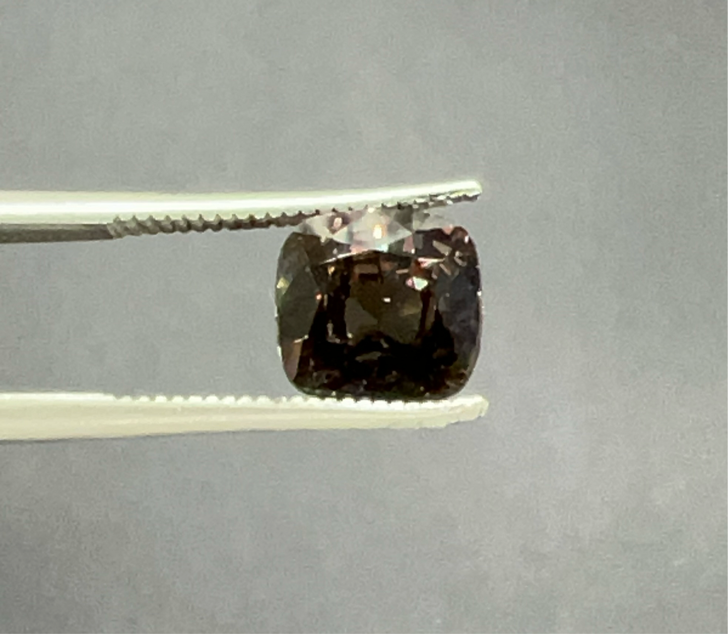 Natural Colour Changing Sapphire | 2.00ct | Heated | Good Colour Change | GIA Alumni Lab Report Provided