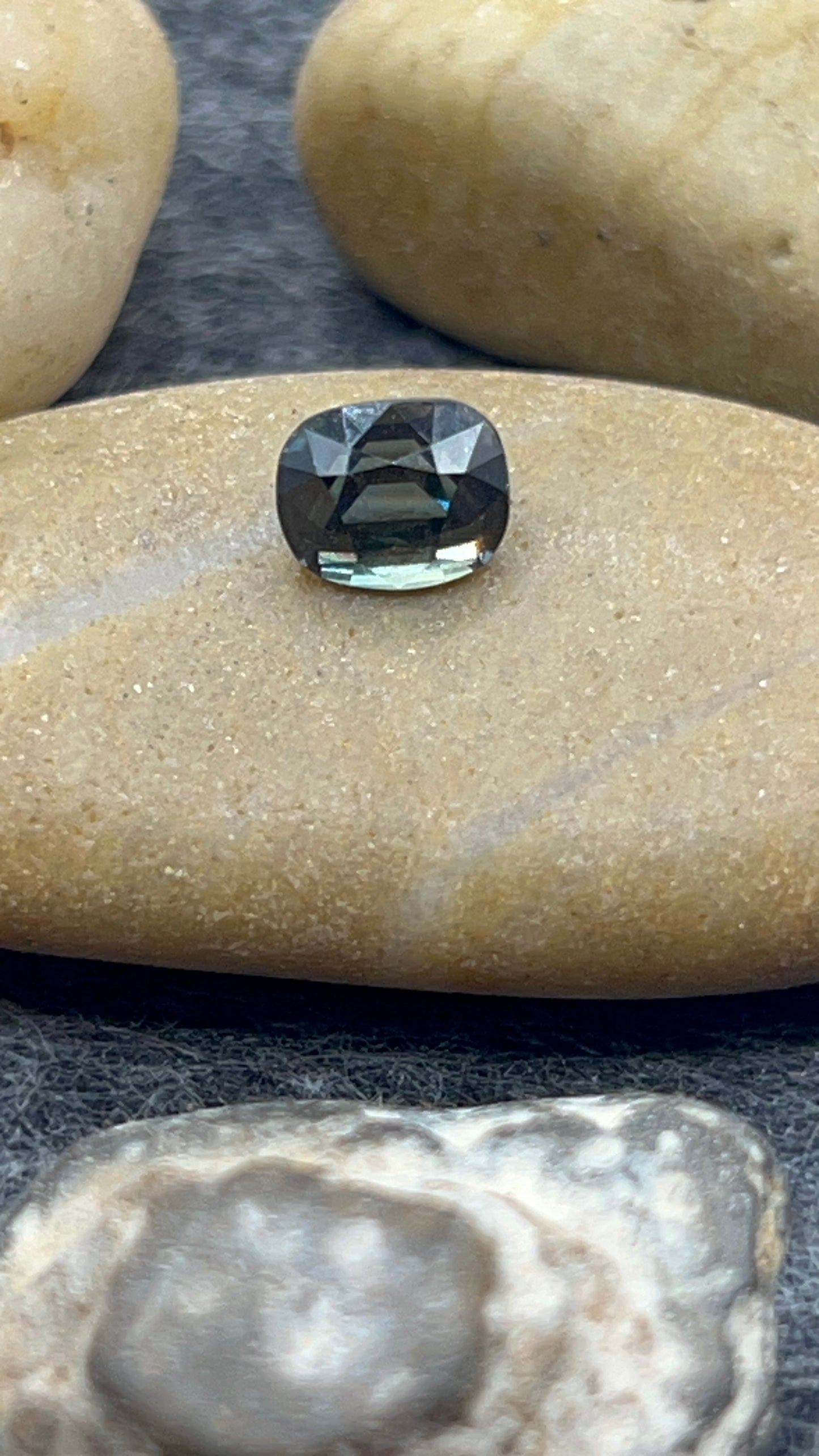 Natural Teal Sapphire | 1.28ct | Blue-Green Colour | Unheated | Free GIA Alumni lab report