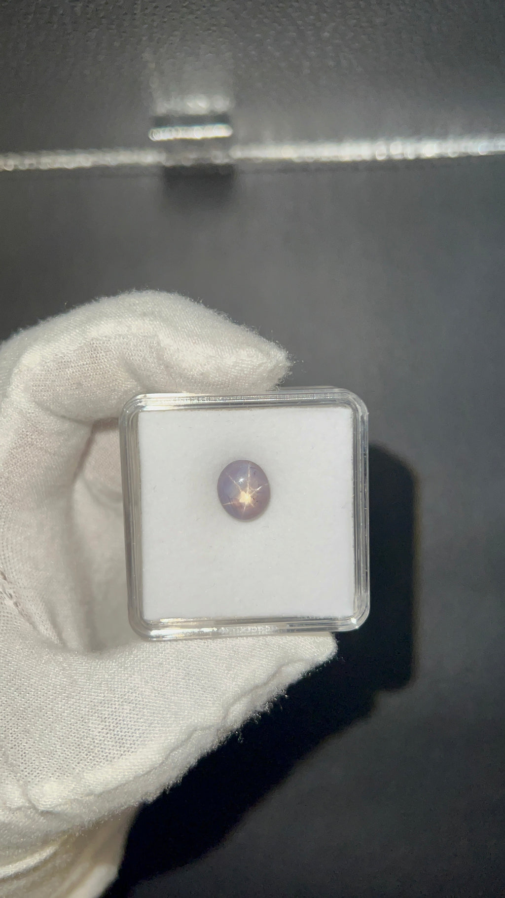Natural Star Sapphire | 6.23 ct | Colour: Gray | Shape: Oval | Cut: Cabochon | GIA alumni certificate