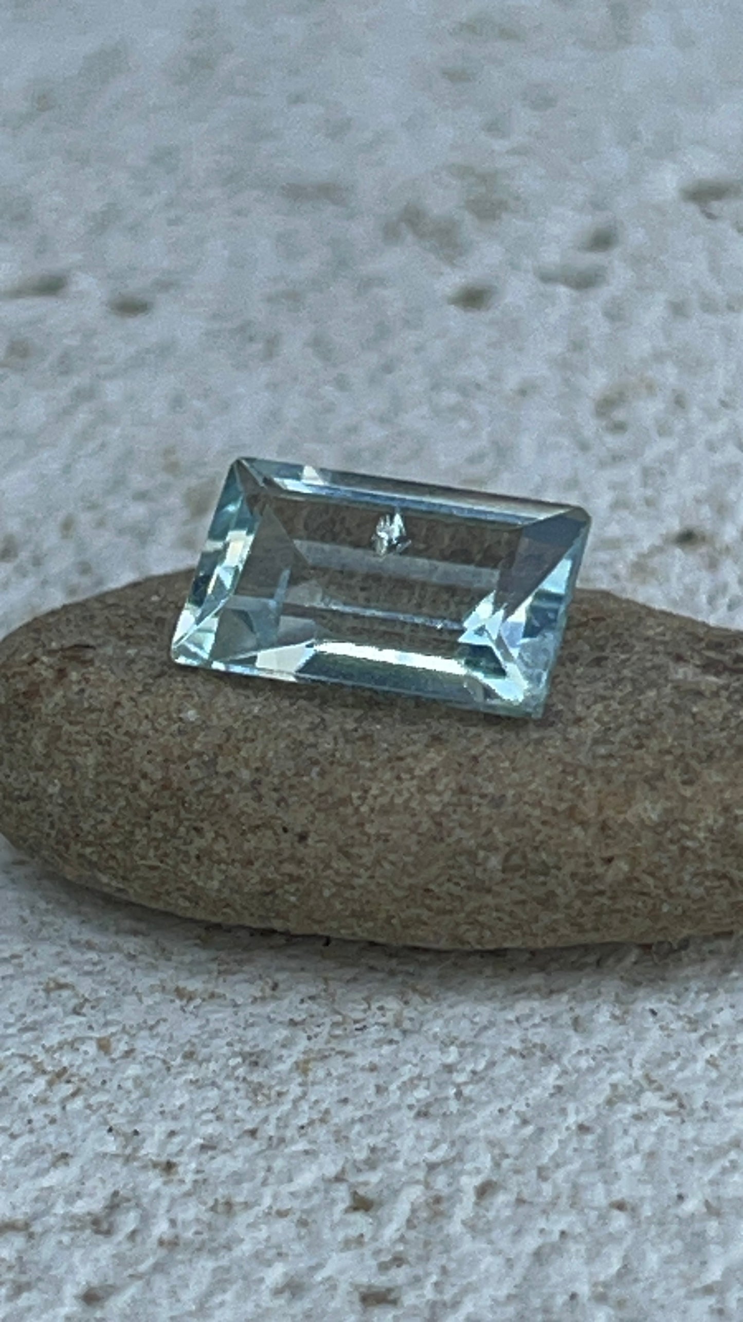 2.01ct Natural Aquamarine – Emerald Cut Blue Gemstone (Certified)
