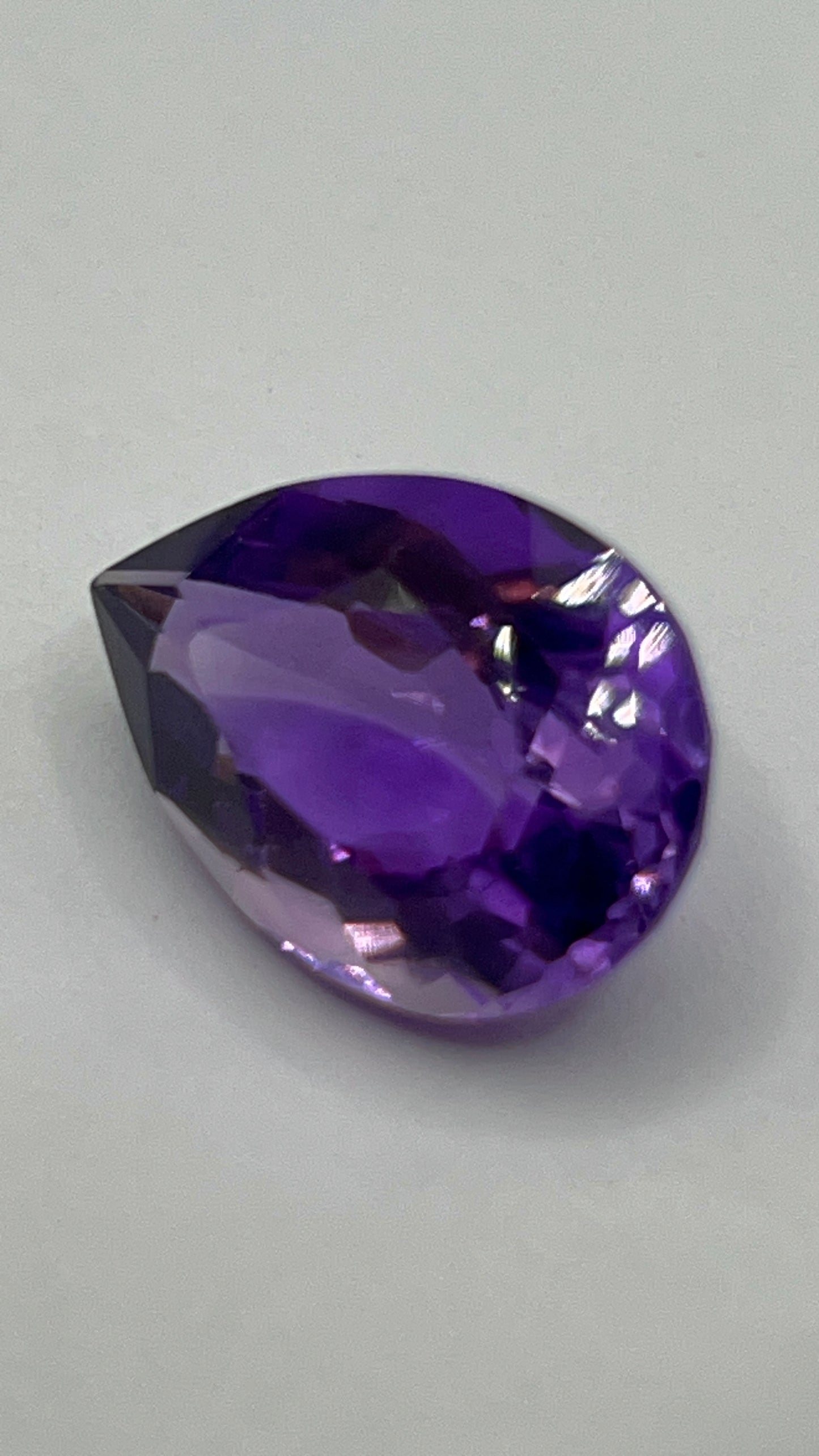 Natural Amethyst | 17.67 ct | Colour: Purple | Shape: Pear Brilliant Mixed
GIA Alumni Lab report provided