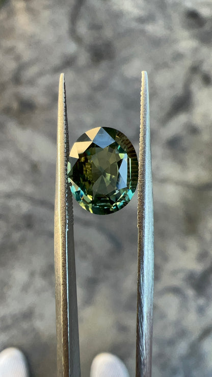 Natural Teal Sapphire | 1.60 ct | Unheated | Oval shape | Brilliant Mixed Cut | GIA Alumni Lab Report Provided
