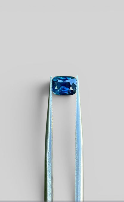 1.07ct Natural Teal Sapphire (Unheated) – Cushion Cut Blue-Green | AGL Certified Loose Gemstone