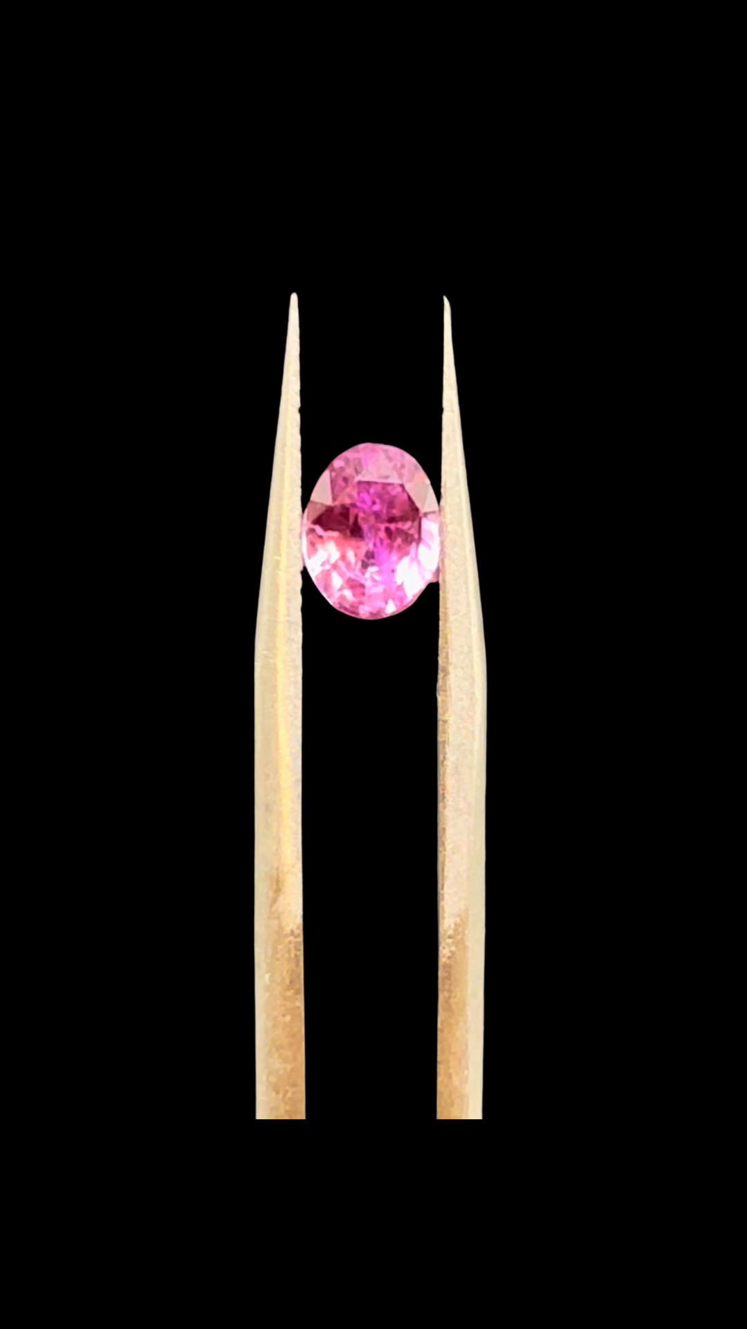 Natural Pink Sapphire | 1.07 ct | Oval shape | Unheated | Free GIA Alumni lab report