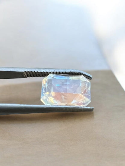 AAA+ Natural Moonstone | Rainbow Color | 1.55ct | Eye Clean loose gemstone | Origin: Sri Lanka | Certified