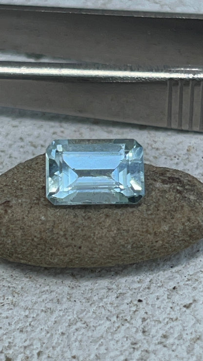 2.60 Ct Natural Aquamarine – Blue Octagon Step Cut (Certified) 9.89 x 6.67 mm