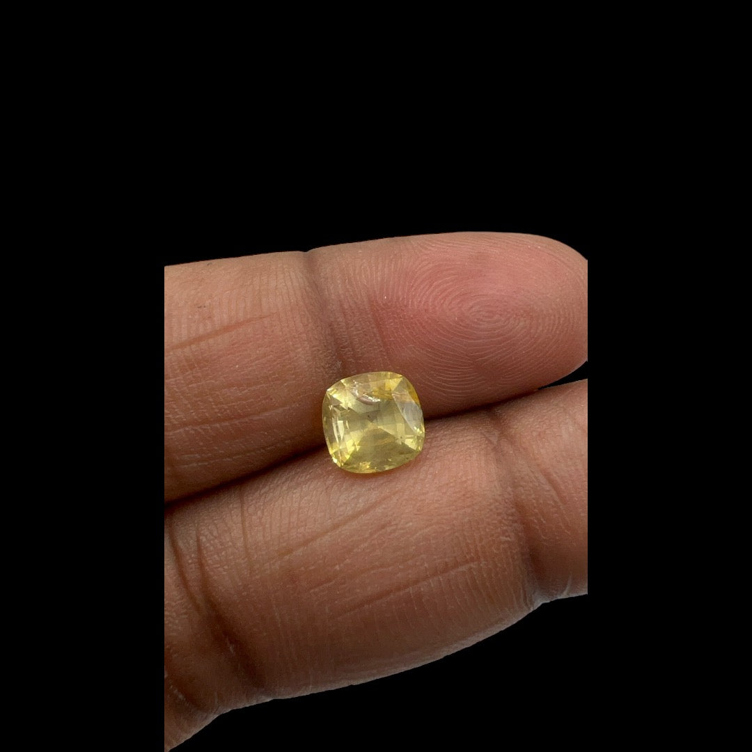 AAA+ Natural Yellow Sapphire | 2.81 | Unheated | loupe Clean Gemstone | Origin: Sri Lanka | Certified