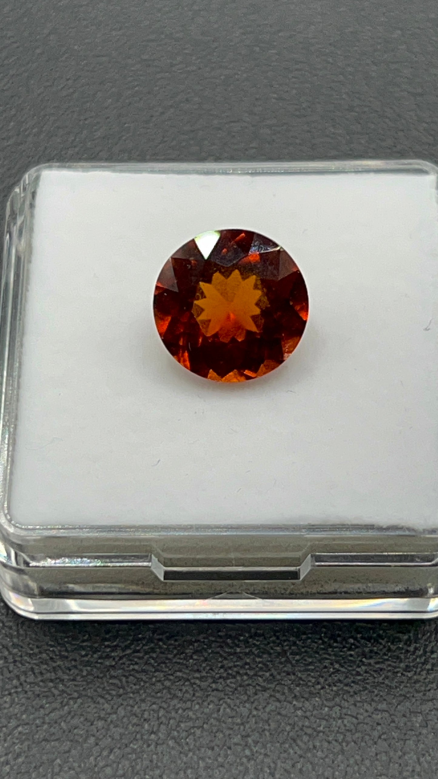 Natural Hessonite Garnet | 8.15 ct | Round Brilliant mixed cut | GIA Alumni Lab report included