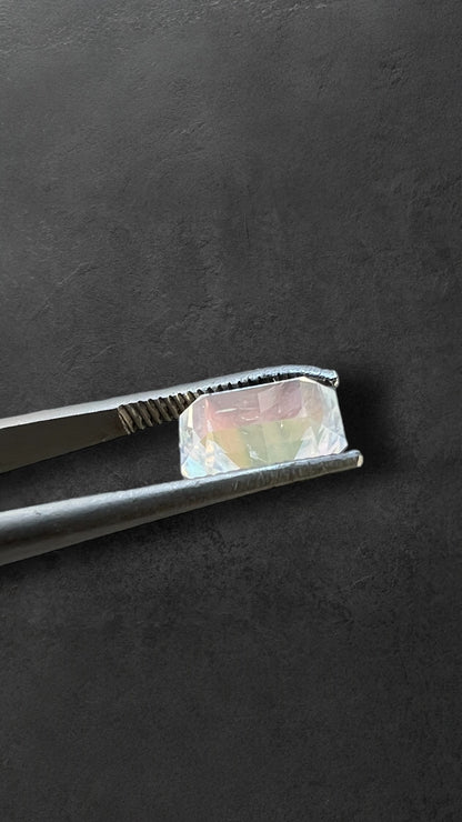 AAA+ Natural Moonstone | Rainbow Color | 1.55ct | Eye Clean loose gemstone | Origin: Sri Lanka | Certified