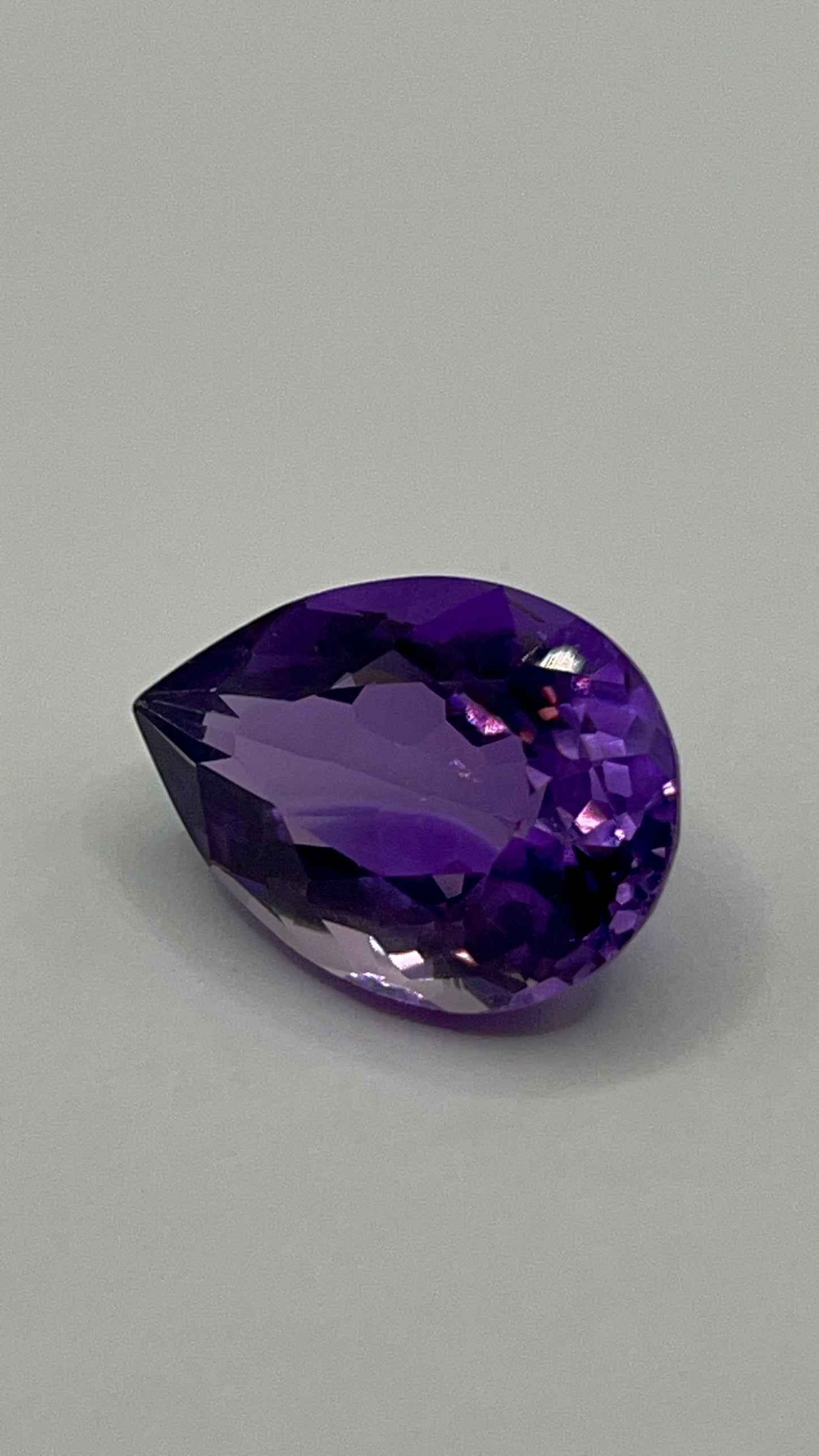 Natural Amethyst | 17.67 ct | Colour: Purple | Shape: Pear Brilliant Mixed
GIA Alumni Lab report provided