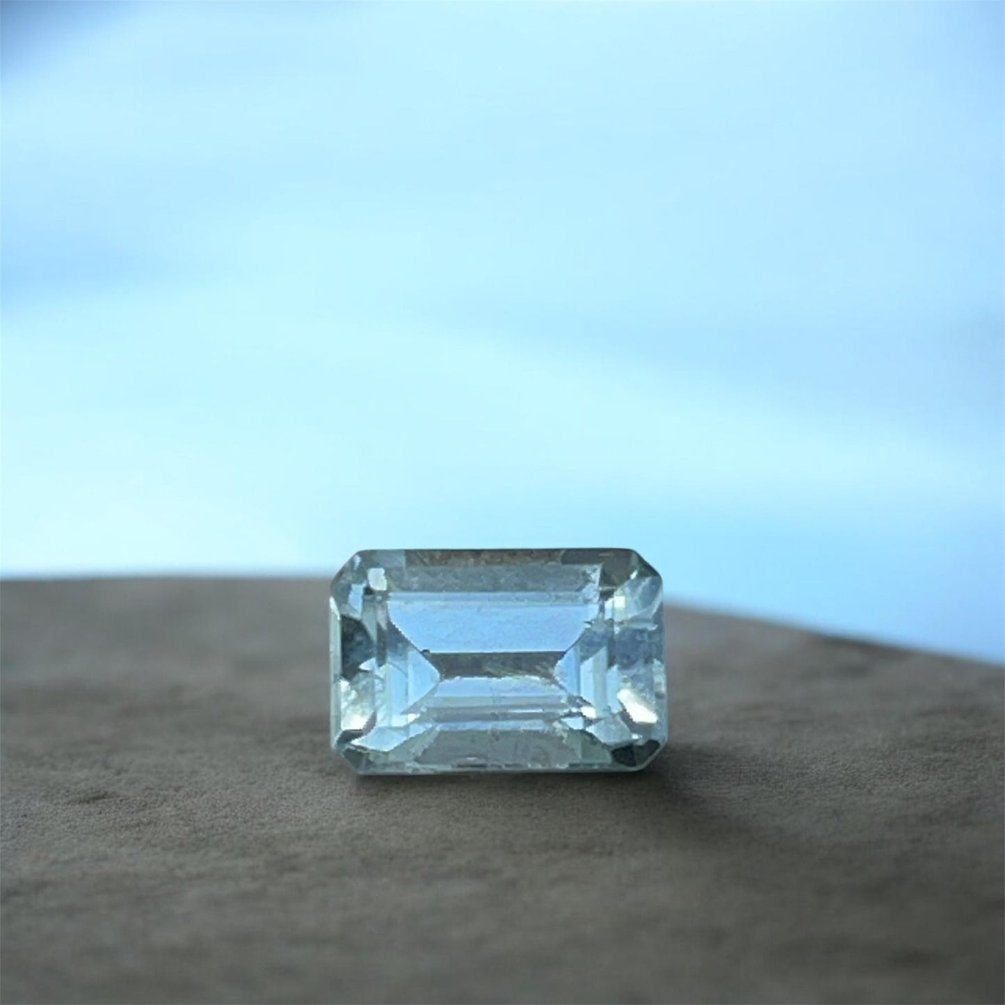 2.60 Ct Natural Aquamarine – Blue Octagon Step Cut (Certified) 9.89 x 6.67 mm