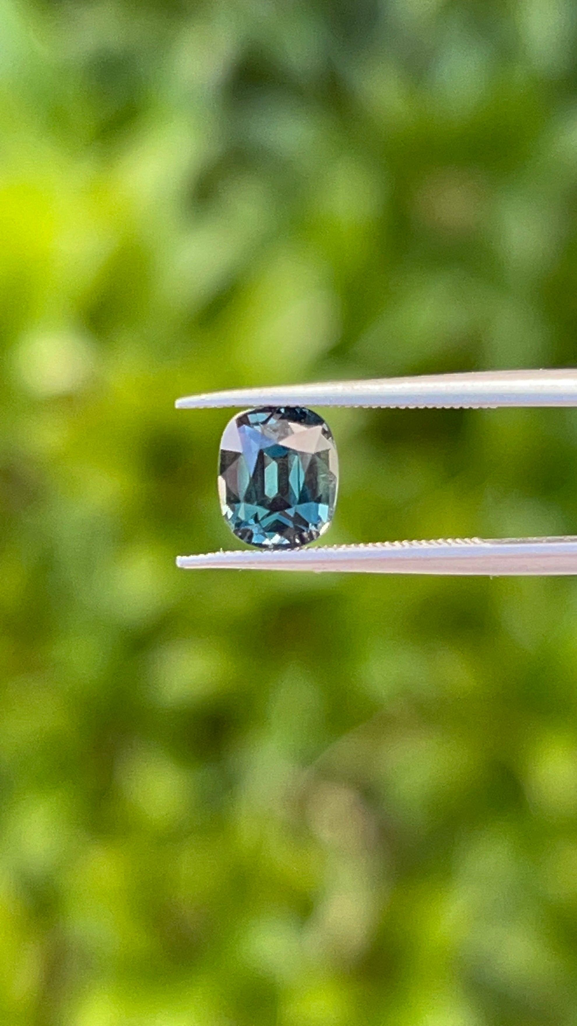 Teal Sapphire | 1.28ct | GIA Alumni Certified | Best Colour