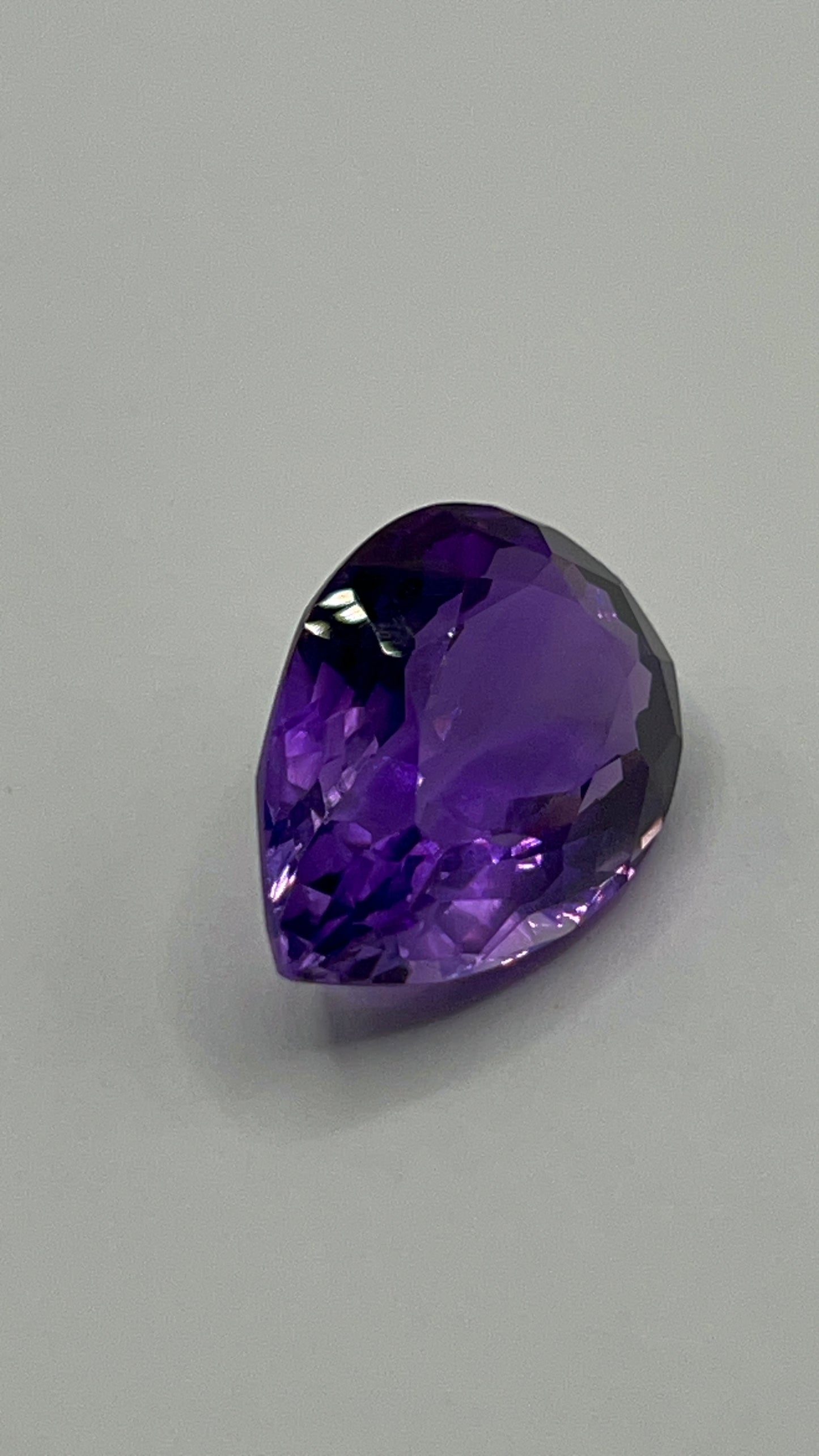 Natural Amethyst | 17.67 ct | Colour: Purple | Shape: Pear Brilliant Mixed
GIA Alumni Lab report provided