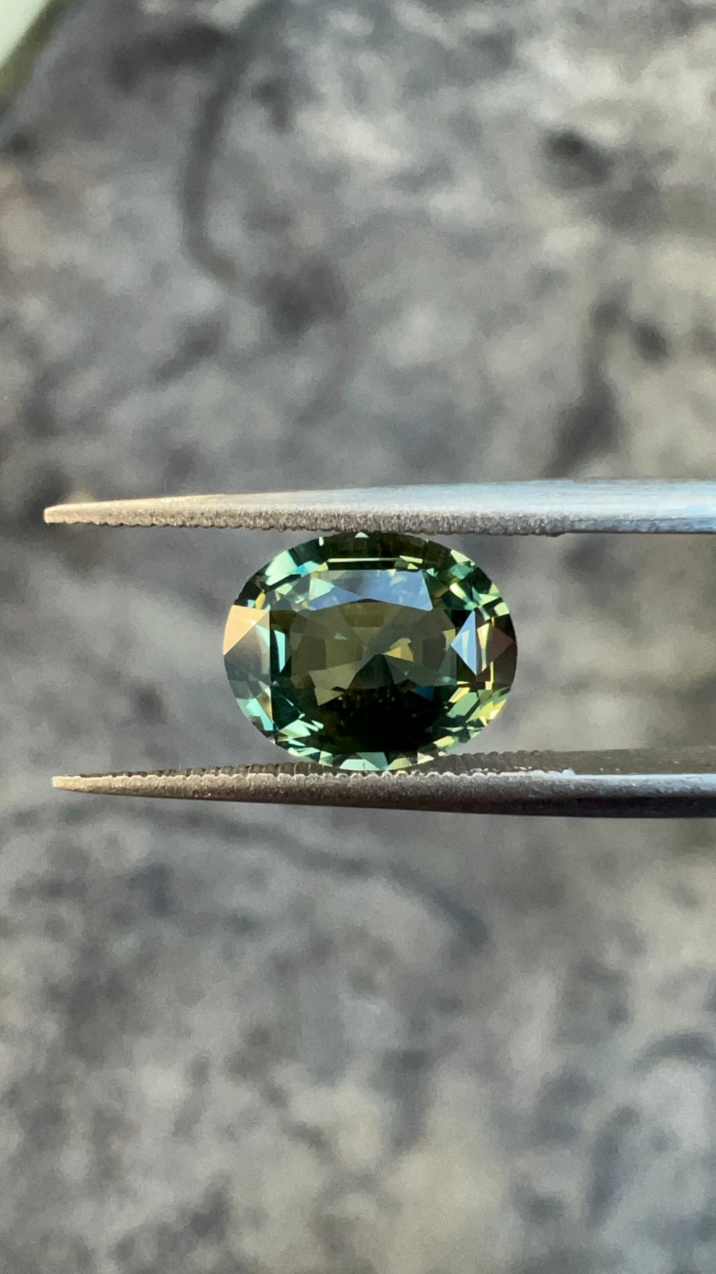 Natural Teal Sapphire | 1.60 ct | Unheated | Oval shape | Brilliant Mixed Cut | GIA Alumni Lab Report Provided