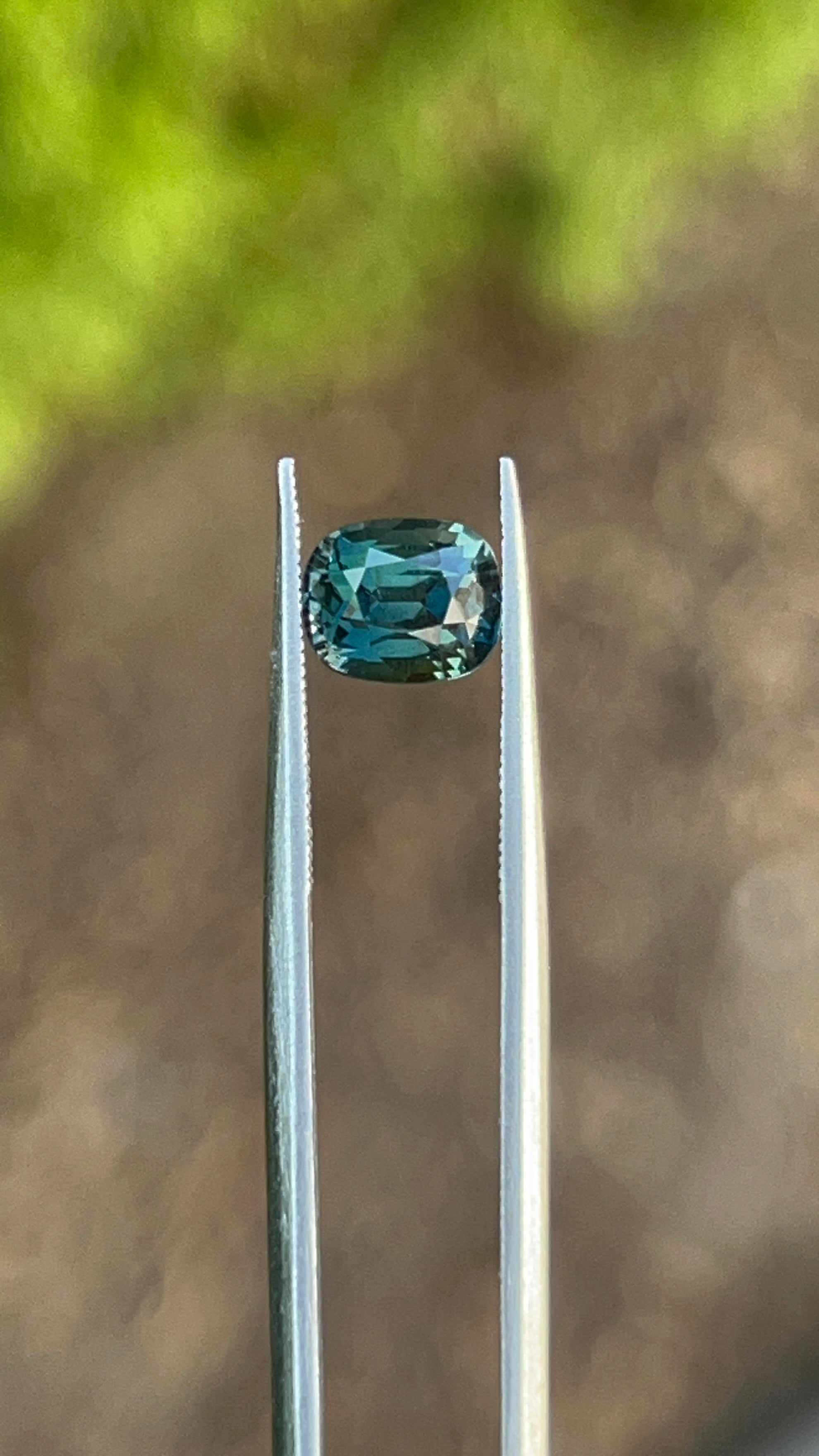 Teal Sapphire | 1.28ct | GIA Alumni Certified | Best Colour