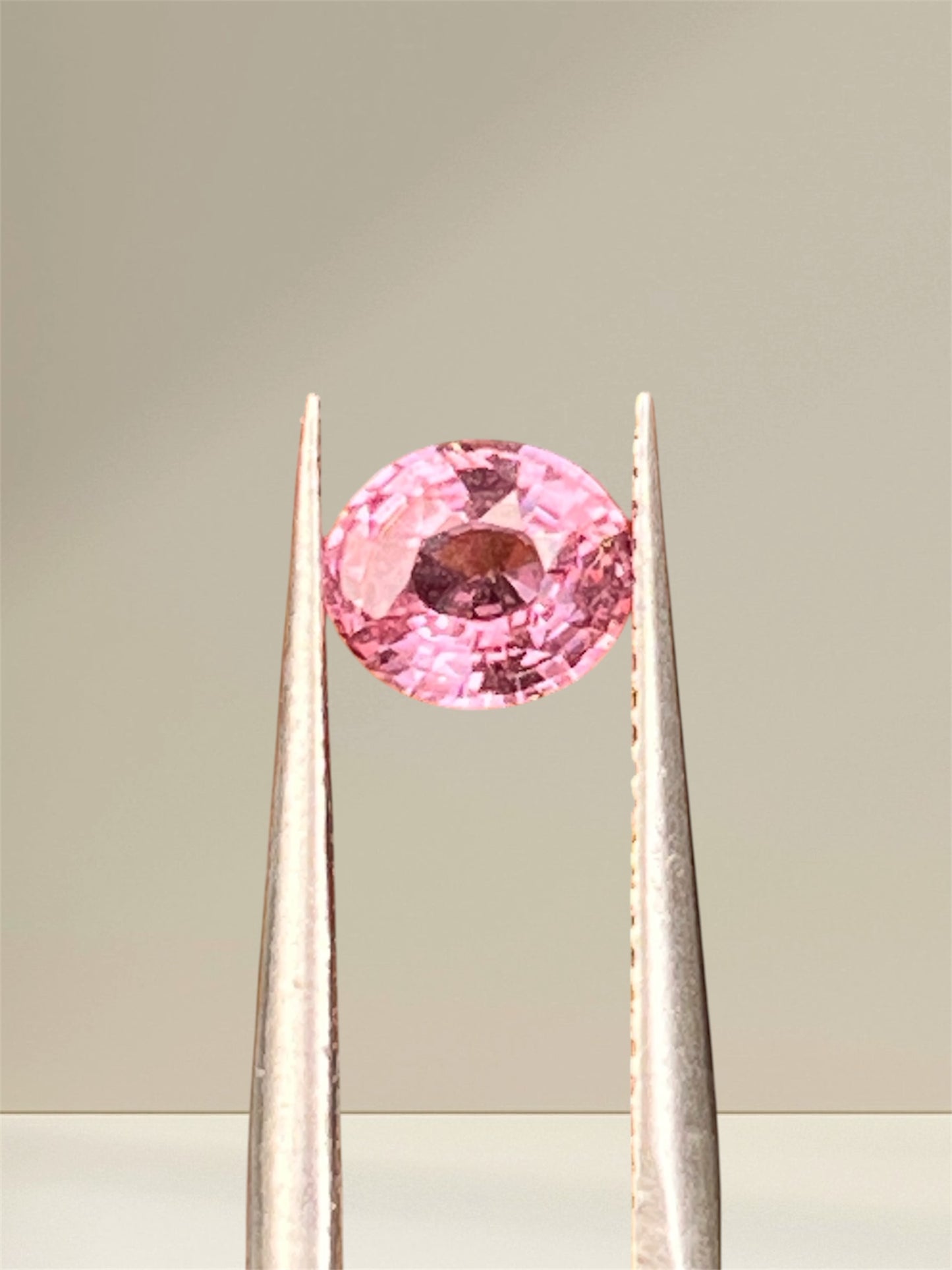 Natural Padparadscha Sapphire |1.02ct | Oval Shape | GIA Alumni Certificate provided