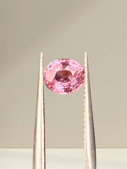 Natural Padparadscha Sapphire |1.02ct | Oval Shape | GIA Alumni Certificate provided