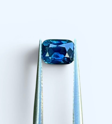 1.07ct Natural Teal Sapphire (Unheated) – Cushion Cut Blue-Green | AGL Certified Loose Gemstone