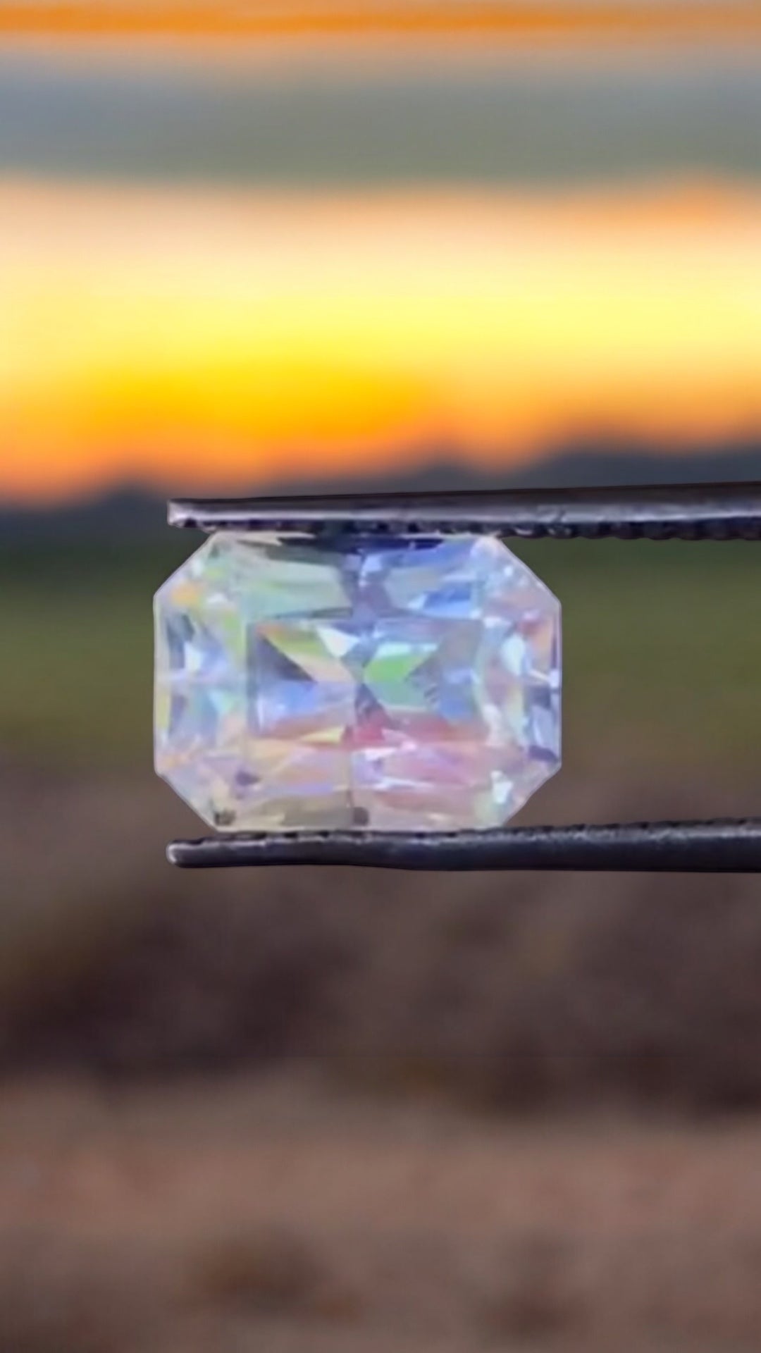 AAA+ Natural Moonstone | Rainbow Color | 1.55ct | Eye Clean loose gemstone | Origin: Sri Lanka | Certified