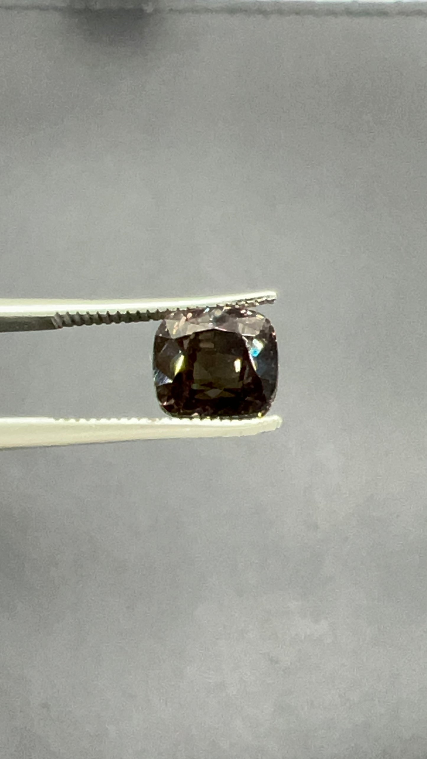 Natural Colour Changing Sapphire | 2.00ct | Heated | Good Colour Change | GIA Alumni Lab Report Provided