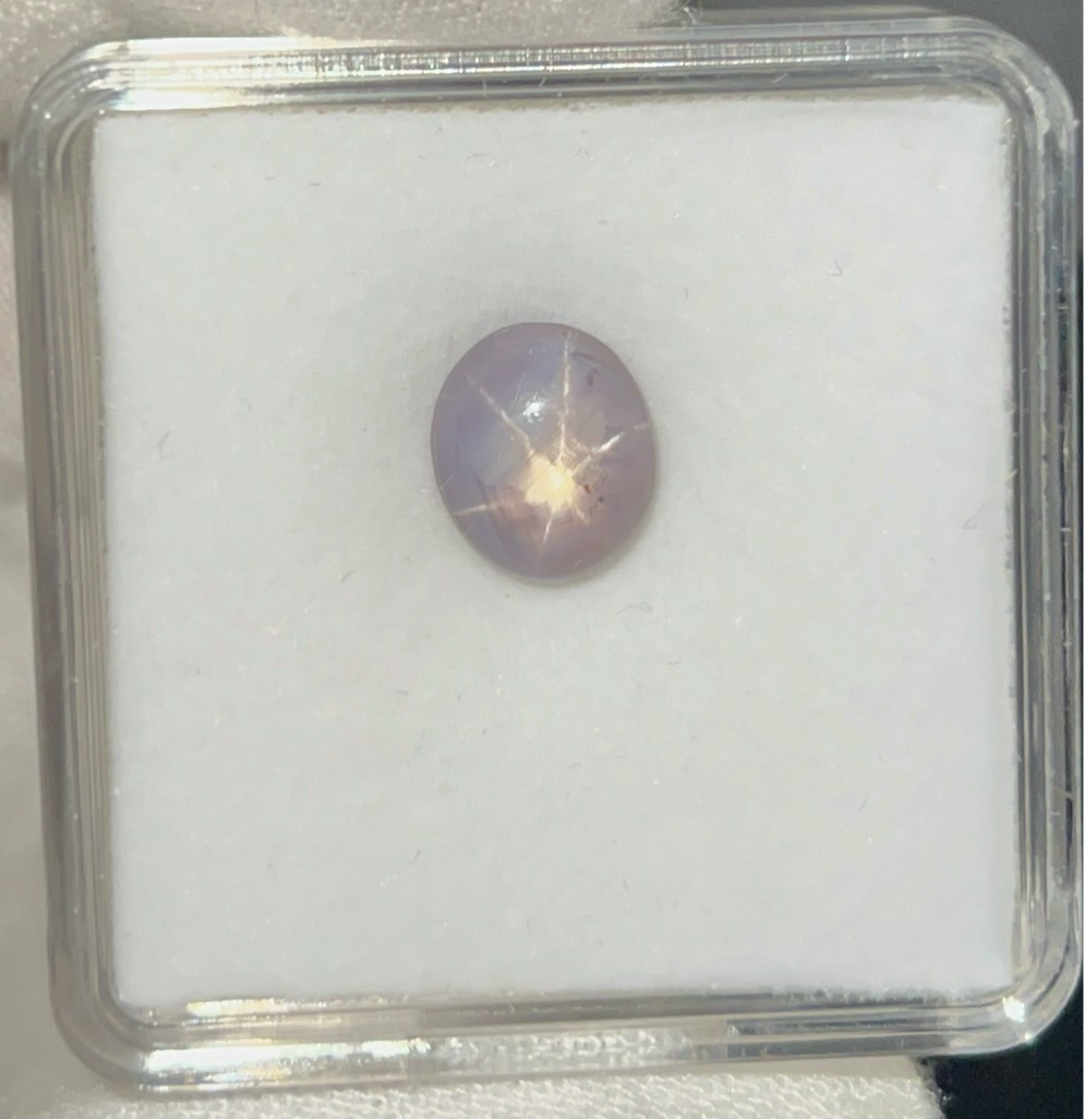 Natural Star Sapphire | 6.23 ct | Colour: Gray | Shape: Oval | Cut: Cabochon | GIA alumni certificate