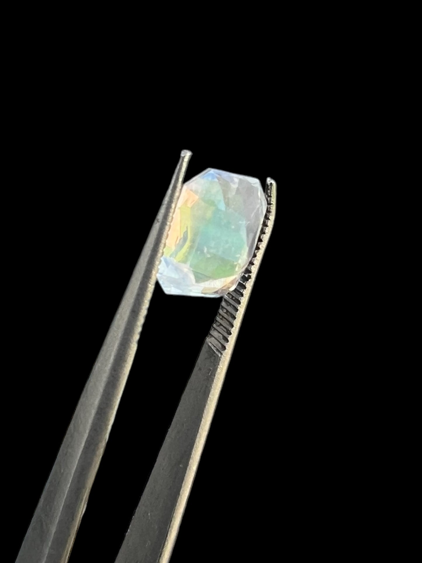 AAA+ Natural Moonstone | Rainbow Color | 1.55ct | Eye Clean loose gemstone | Origin: Sri Lanka | Certified