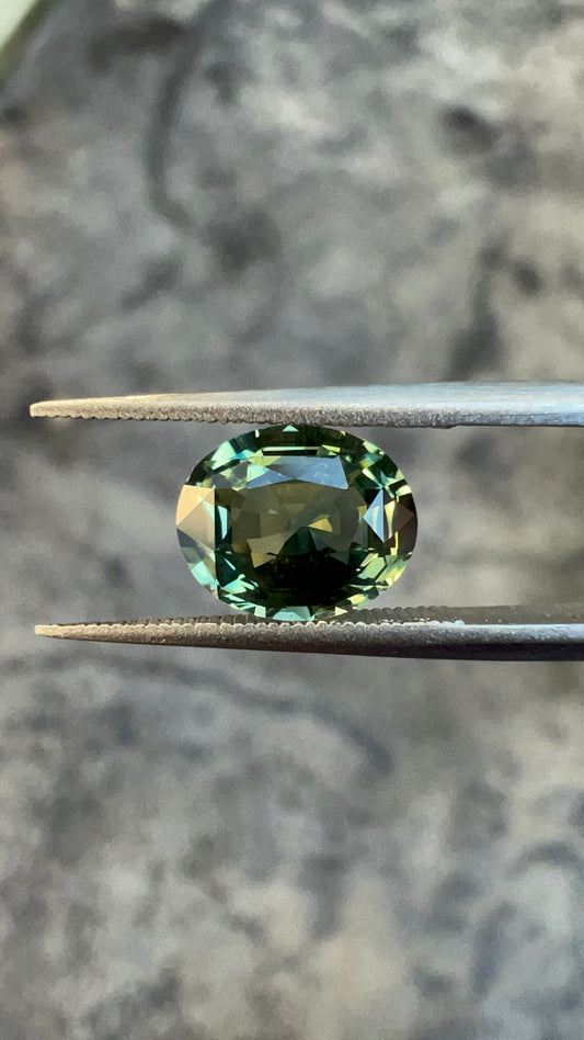 Natural Teal Sapphire | 1.60 ct | Unheated | Oval shape | Brilliant Mixed Cut | GIA Alumni Lab Report Provided