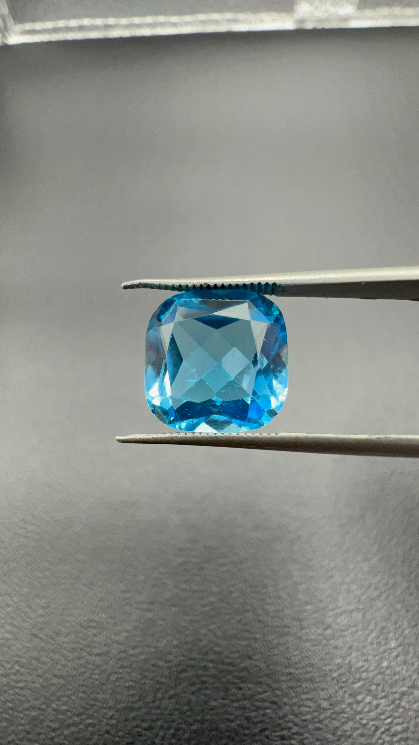 Natural Topaz | 5.37 ct | Swiss Blue Colour | Cushion Brilliant Mixed |
Dimension: 10.04x10.00x6.02 mm | GIA Alumni Lab Card Provided