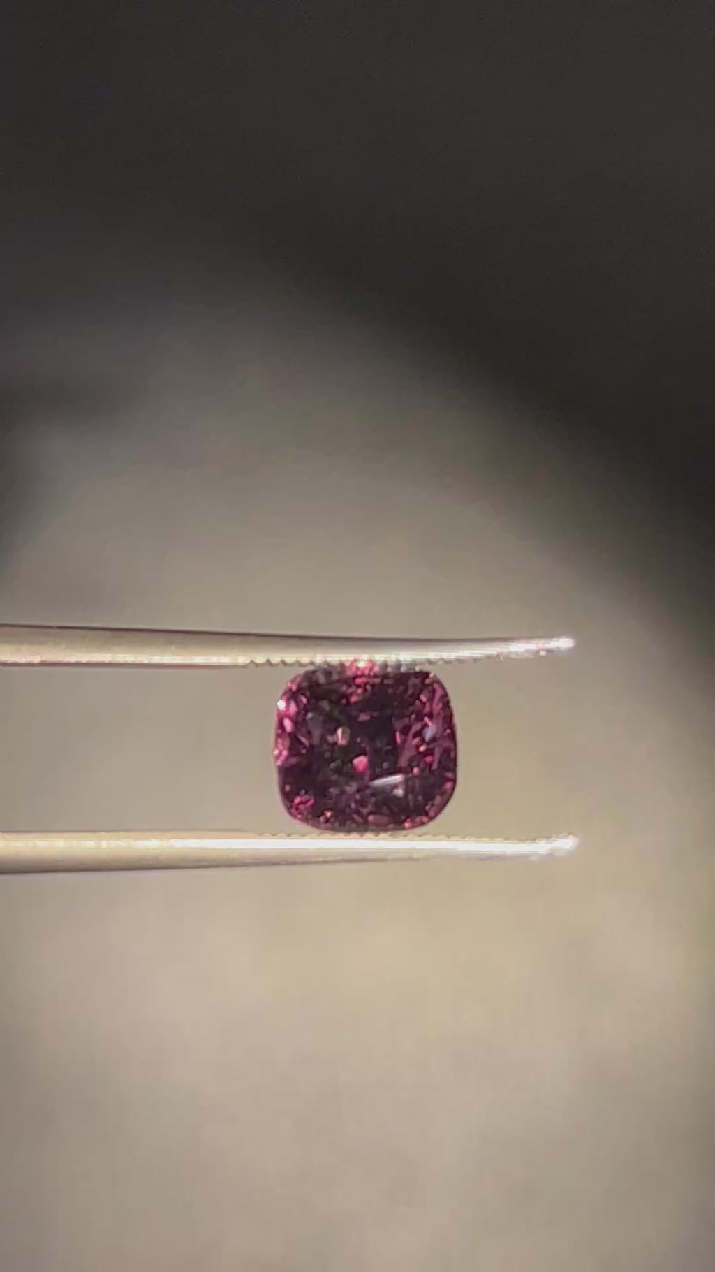 Natural Colour Changing Sapphire | 2.00ct | Heated | Good Colour Change | GIA Alumni Lab Report Provided