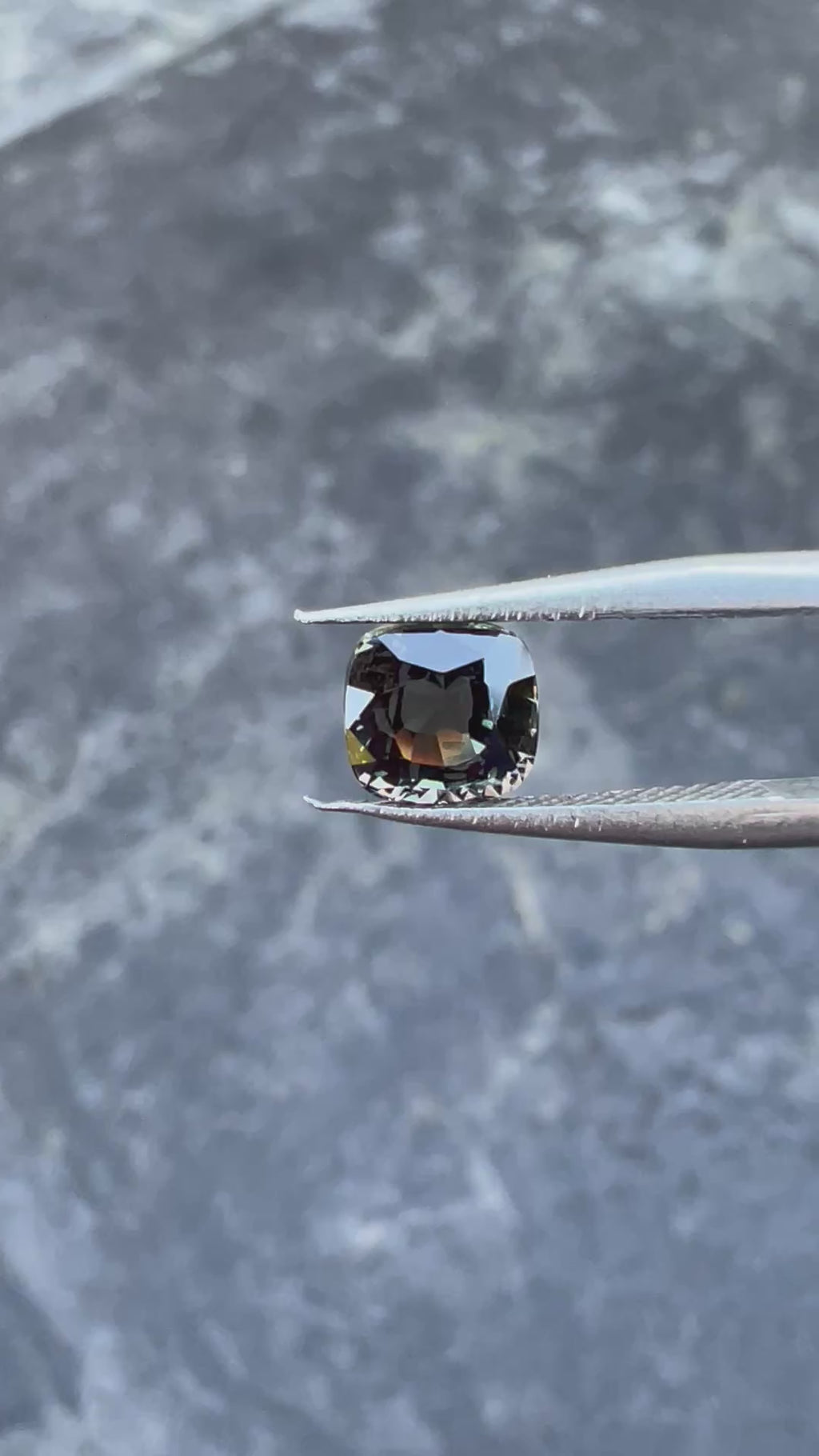 Natural Colour Changing Sapphire | 2.00ct | Heated | Good Colour Change | GIA Alumni Lab Report Provided