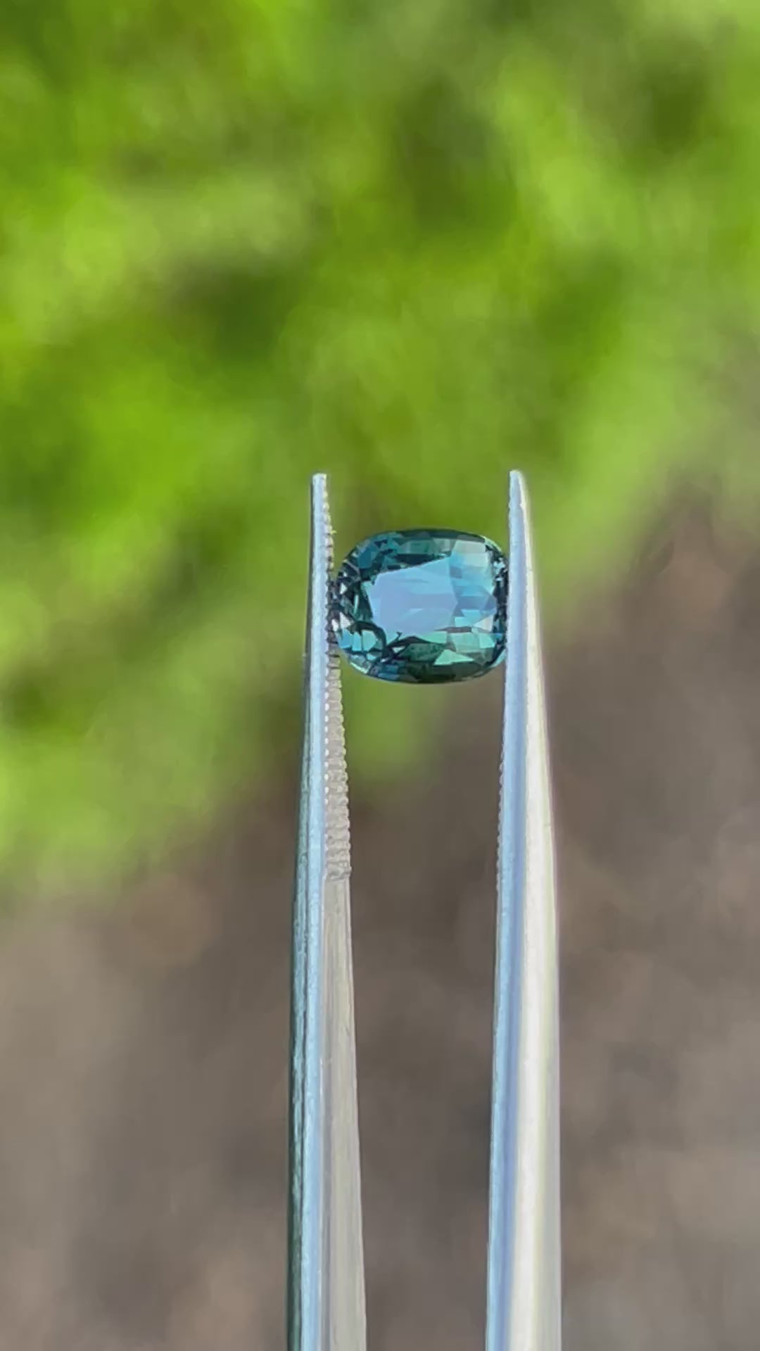 Teal Sapphire | 1.28ct | GIA Alumni Certified | Best Colour