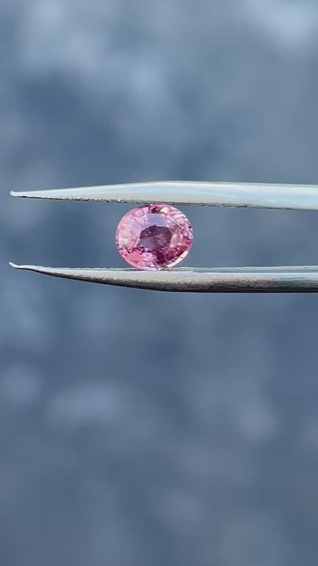 Natural Padparadscha Sapphire |1.02ct | Oval Shape | GIA Alumni Certificate provided