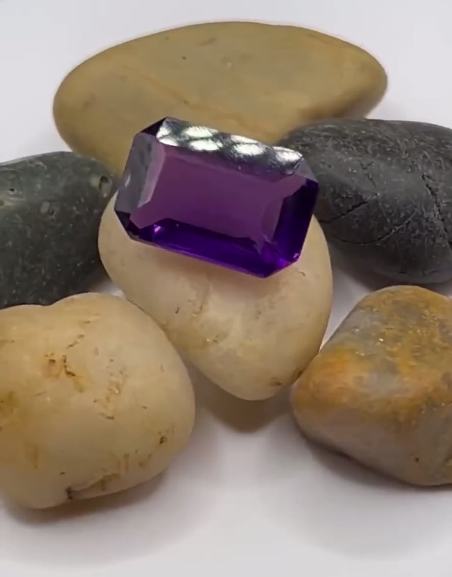 Natural Amethyst | 14.94 ct | Octagonal step cut | Purple colour | GIA Alumni lab report provided