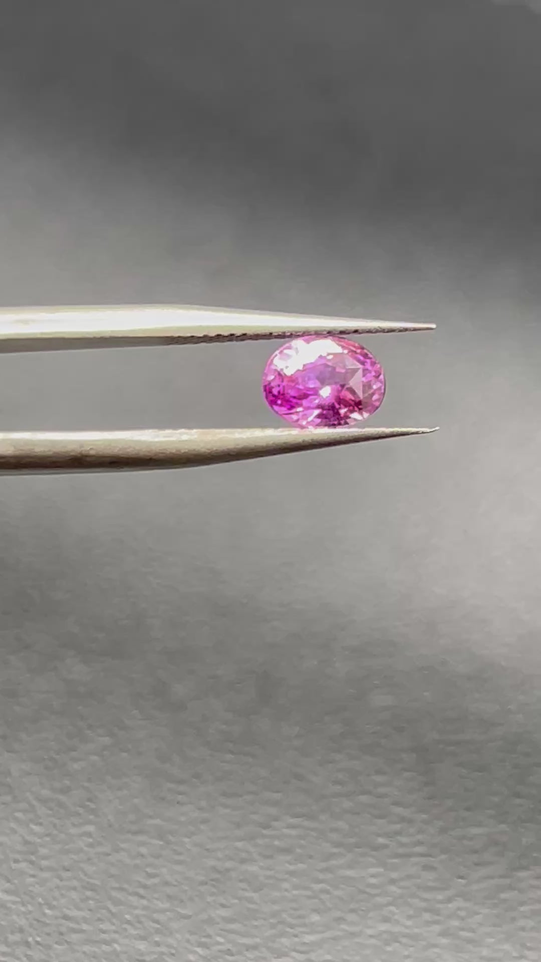 Natural Pink Sapphire | 1.07 ct | Oval shape | Unheated | Free GIA Alumni lab report
